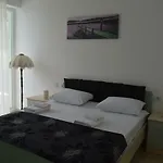 Blini Seaside Apartment